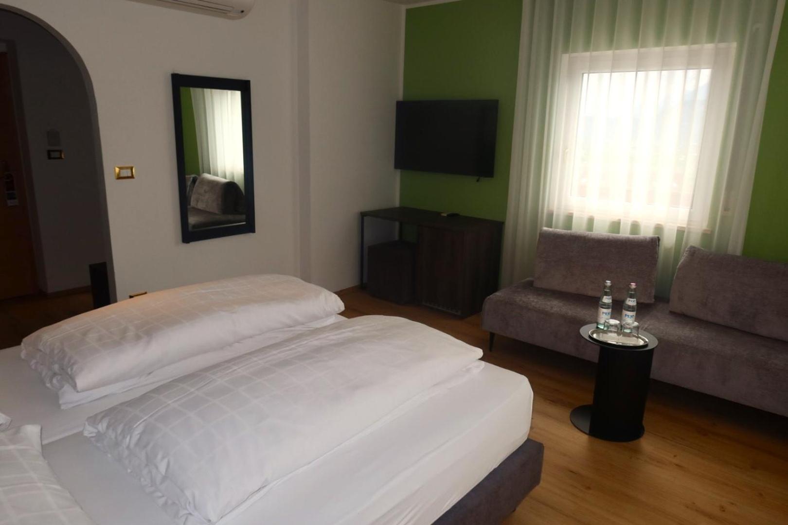 Hotel Rotwand ไลเวส ภายนอก รูปภาพ