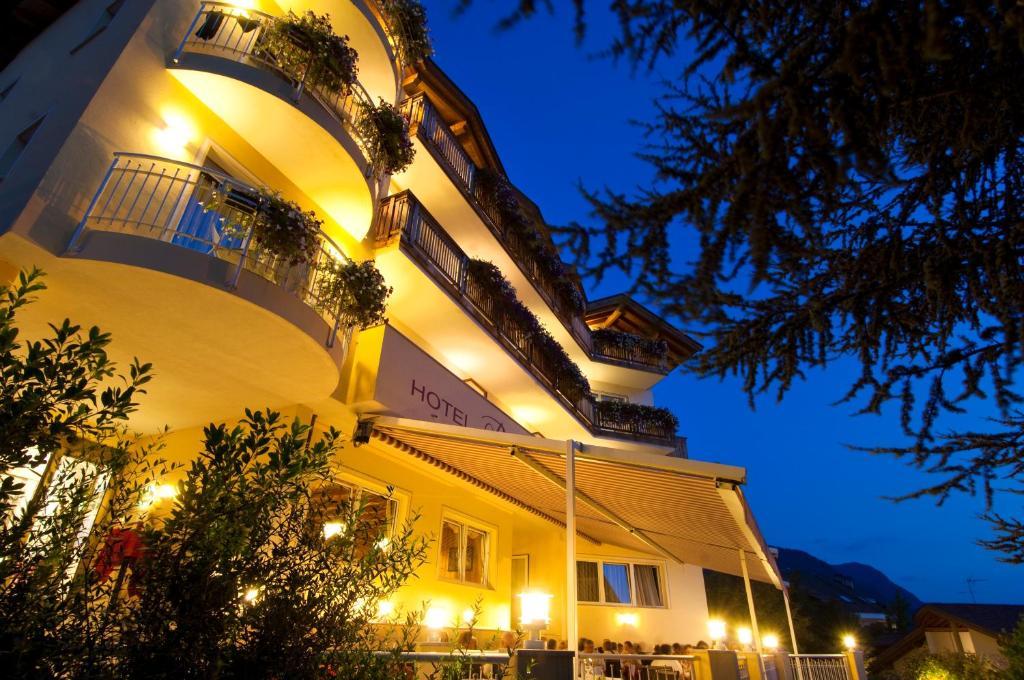 Hotel Rotwand ไลเวส ภายนอก รูปภาพ